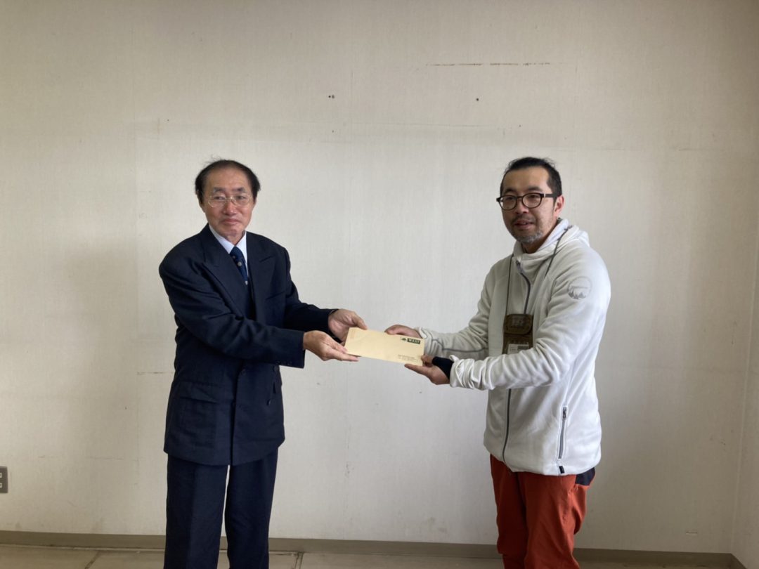 WESTオリジナルステッカーの売上の一部を新潟県山岳協会の寄付させていただきました。